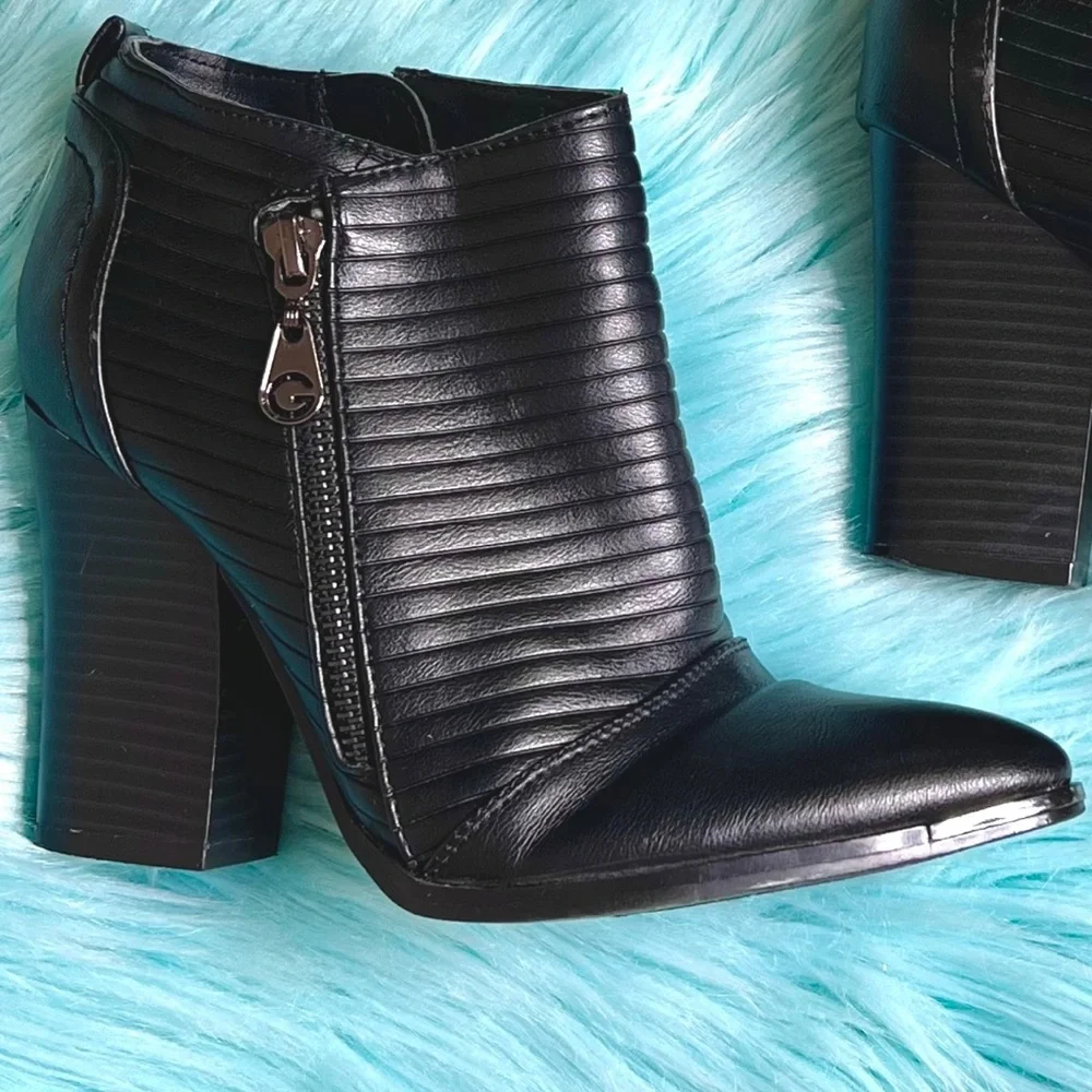 G by Guess Black Moto Ankle Booties Block Heel Side Zip Women’s Size 6.5